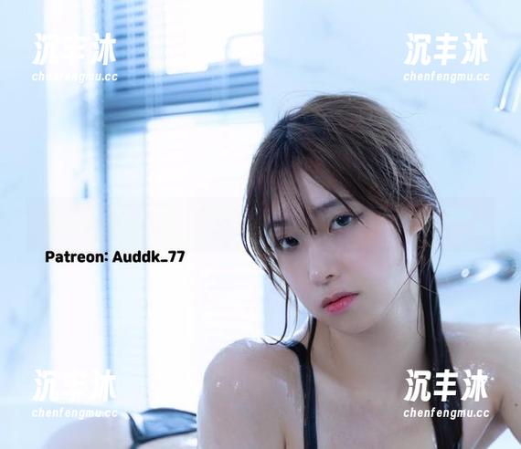 双人写真魔法：让Myung Ah的壁纸陪你入梦